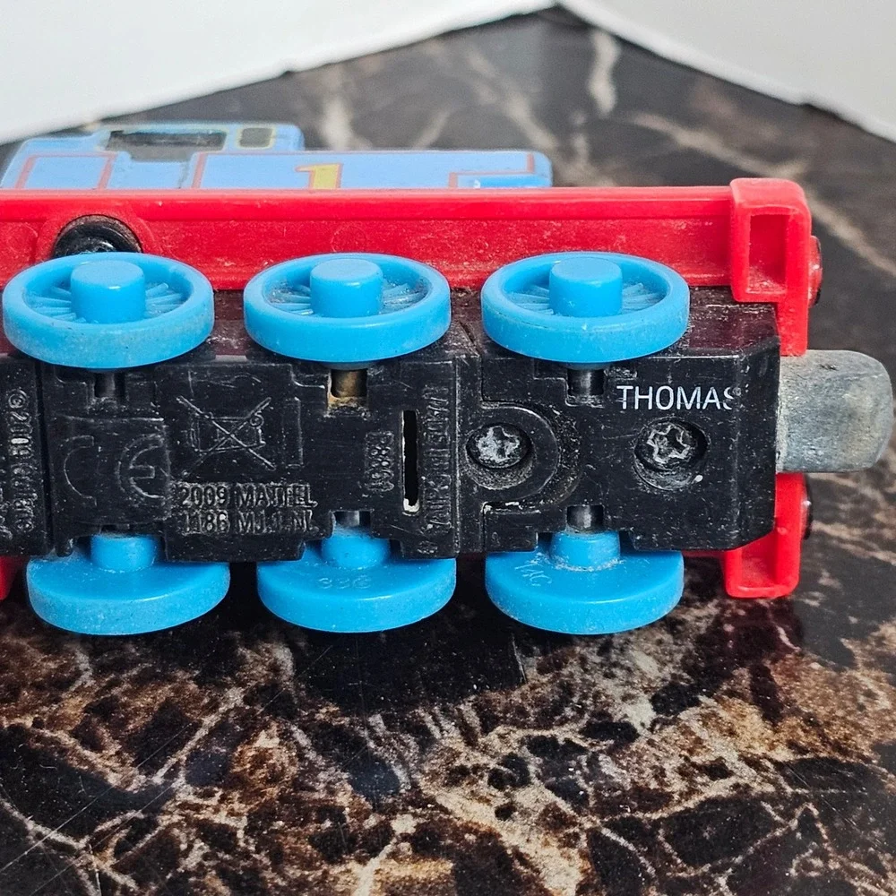 Thomas & Friends Take-n-Play Thomas Die-Cast Metal Train Engine 2009 Mattel
